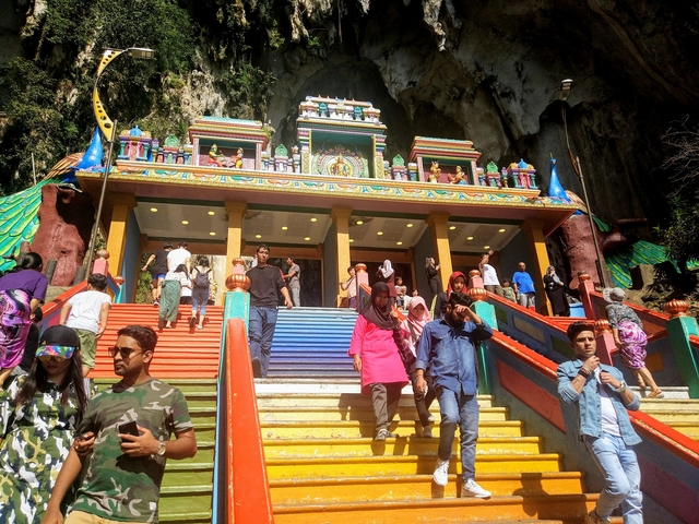 Batu caves Kuala Lumpur KL Malaysia Things to do hindu shrine