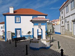 ericeira Traveling and living in car